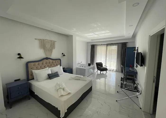 Minos Alacati Отель Кешме