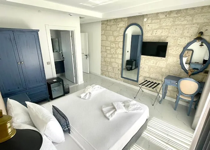 Minos Alacati Отель Кешме