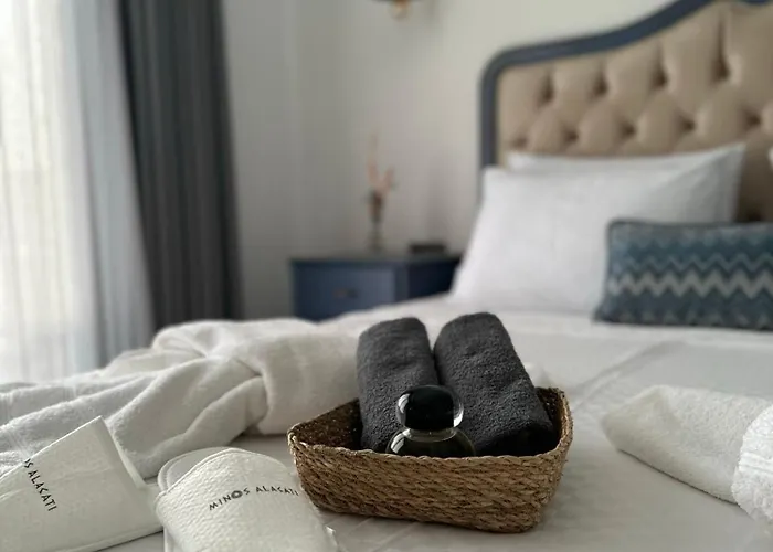 Minos Alacati Отель Кешме